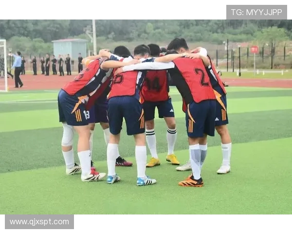 常德队鏖战绿茵赛场展现拼搏精神点燃城市足球激情