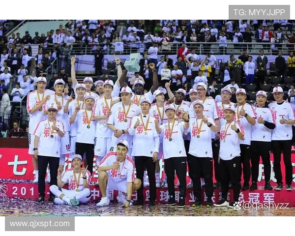 浙江广厦迎强敌巅峰对决鏖战四节展现团队韧性与篮球激情 浙江广厦迎强敌巅峰对决鏖战四节展现团队韧性与篮球激情