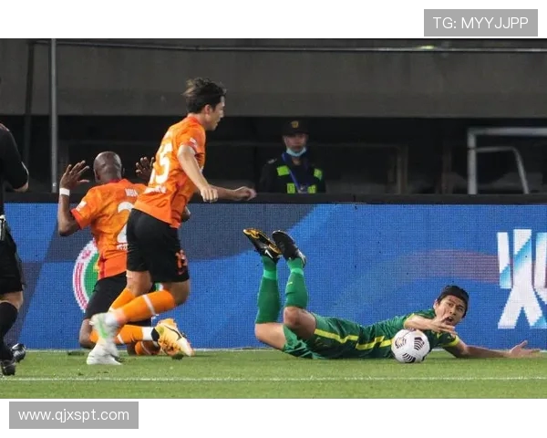 赛后分析：北京足球队与武汉足球队实力对比及比赛亮点总结