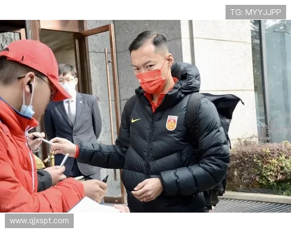 吴曦引领球队中场节奏展现老将风采助力新赛季再创辉煌