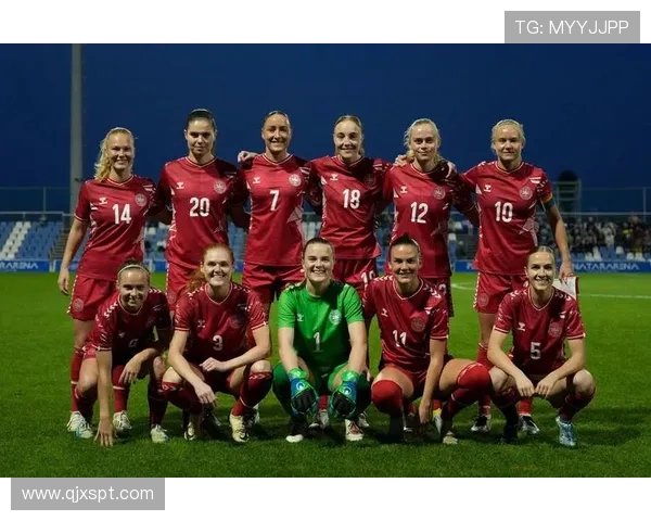 丹麦与法国足球队近期对战表现分析及历史交锋回顾