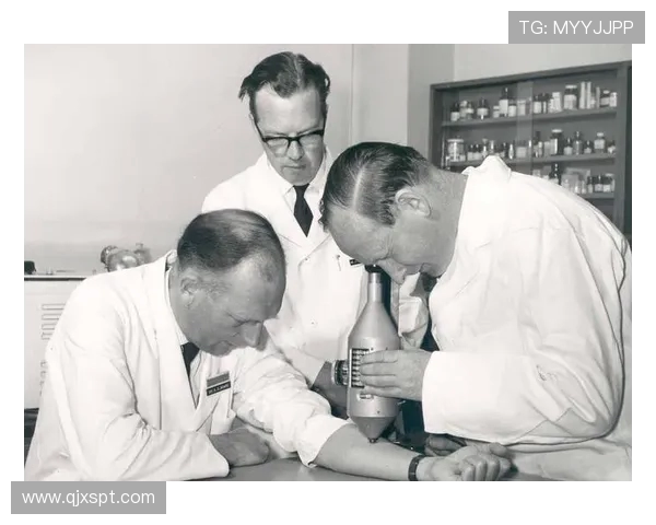 亚当斯的传奇人生与科学探索之旅：从理论到实践的伟大跨越